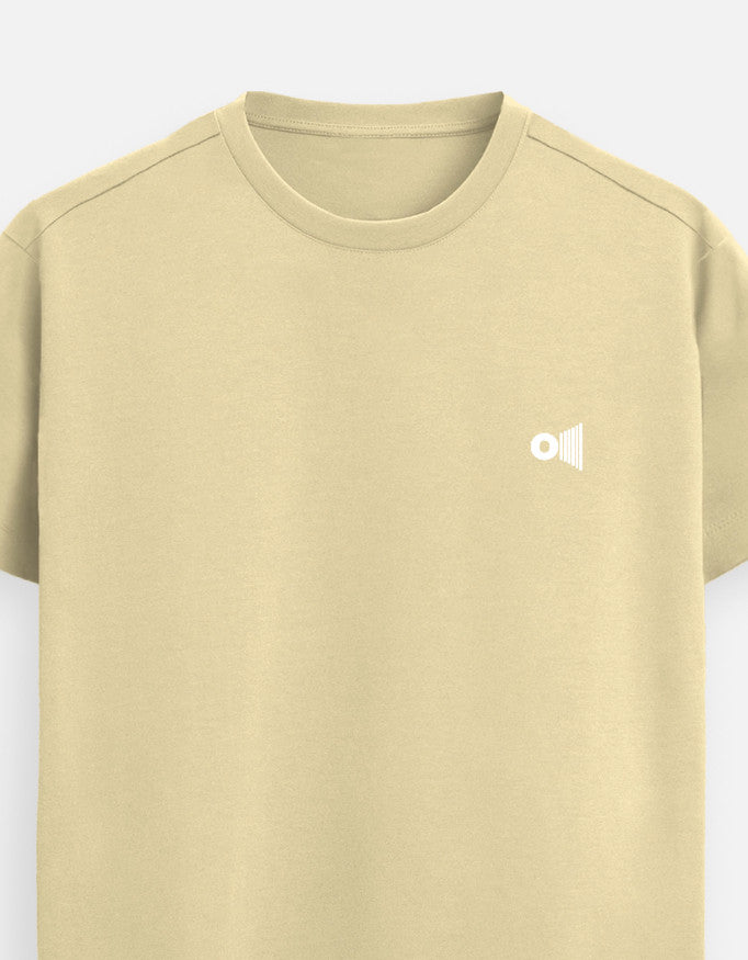 Outspoken premium beige t-shirt for men and women with a small white logo on chest
